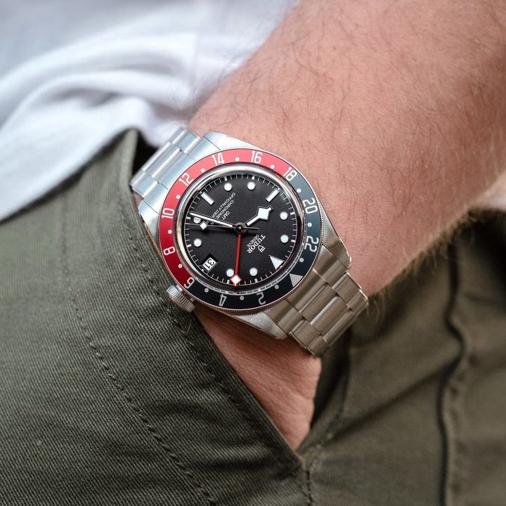 Rhapsody in red and blue: meditations on the GMT