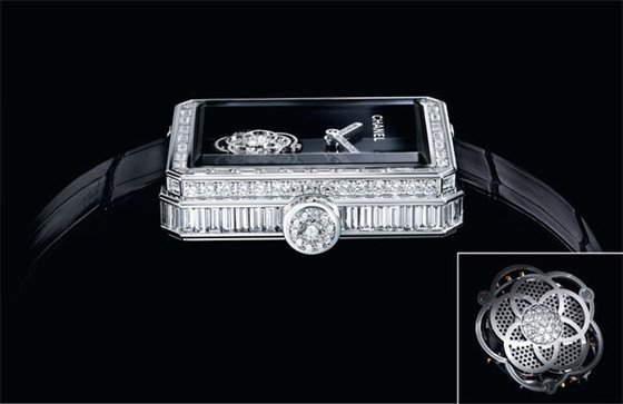 En couverture d'Europa Star Numéro 6/2012: Chanel - Quand horlogerie et joaillerie conjuguent leurs effets...