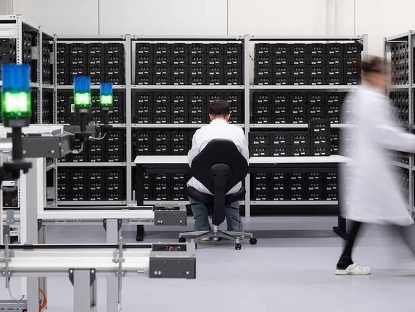 The new Laboratoire de Précision bets on acoustic testing