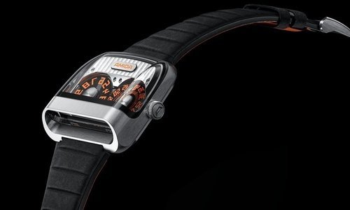 Amida Digitrend Open Sapphire revs up with jumping hours