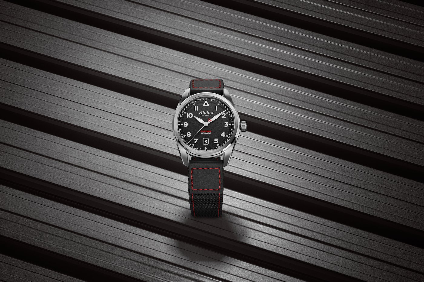 Alpina Startimer Pilot Automatic: An aviation legend takes flight again