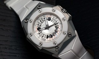 Linde Werdelin resurfaces with the new Oktopus MoonLite – White