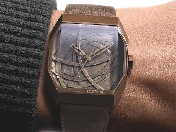 Alto signs a creative and artistic collaboration with Bernar Venet