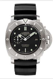 LUMINOR SUBMERSIBLE 1950 by Officine Panerai