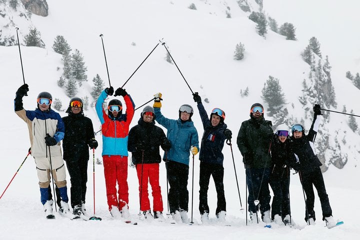 The Richard Mille Ski Clinic team with guest journalists and biathlon champion Johannes Thingnes Bø (blue jacket, centre).