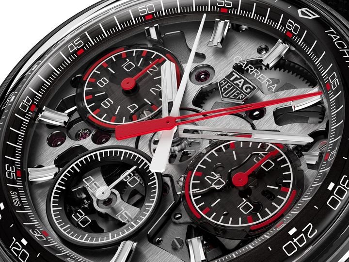 TAG Heuer equips the Carrera with a split-seconds function for the first time