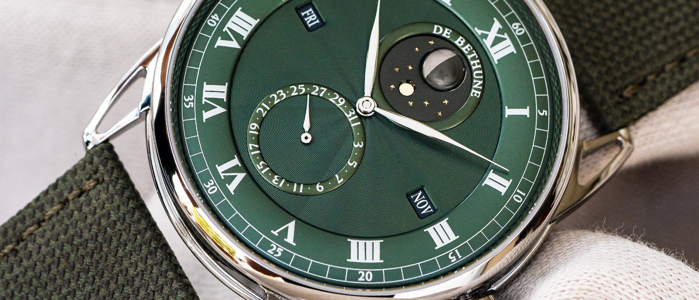 De Bethune launches the new DB25QP with green guilloche dial 