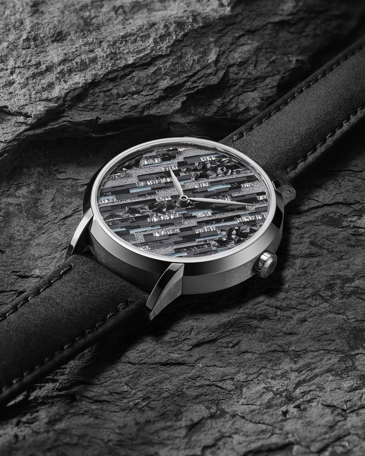 Taos presents two new unique pieces: Genèse & Odonata