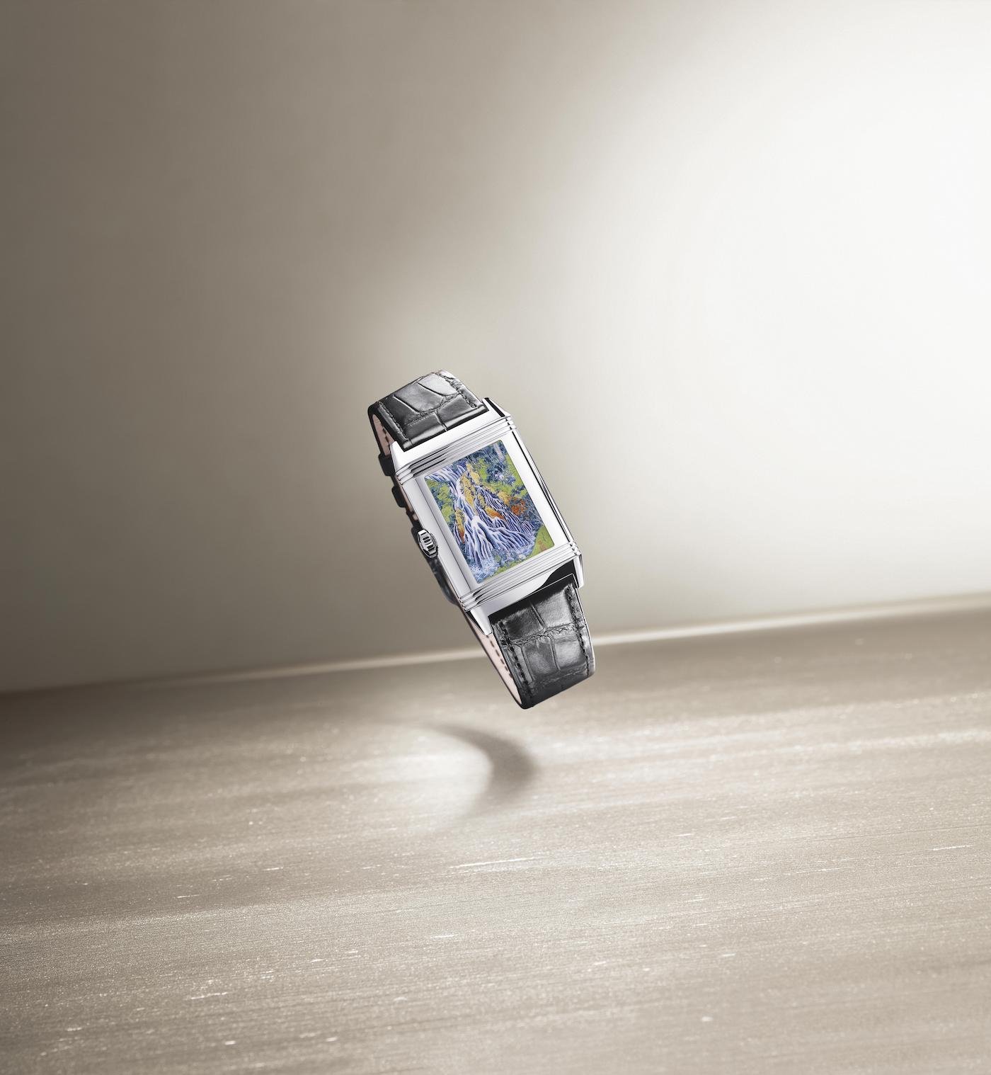 Jaeger-LeCoultre's subtle Reverso Tribute Enamel Hokusai