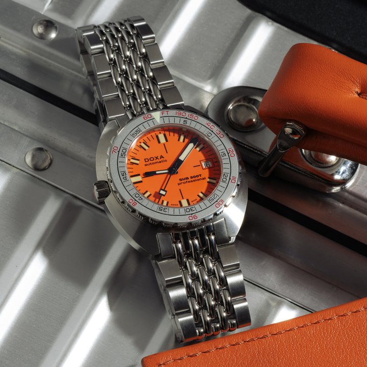 Doxa introduces the Sub 300T Aristera limited edition for left-handers