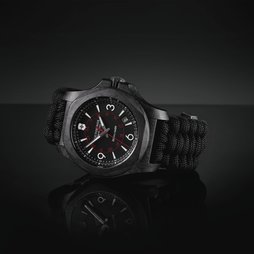 Victorinox Swiss Army I.N.O.X. Carbon