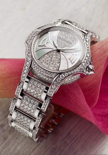 Pathos Diva Joaillerie by Carl F. Bucherer