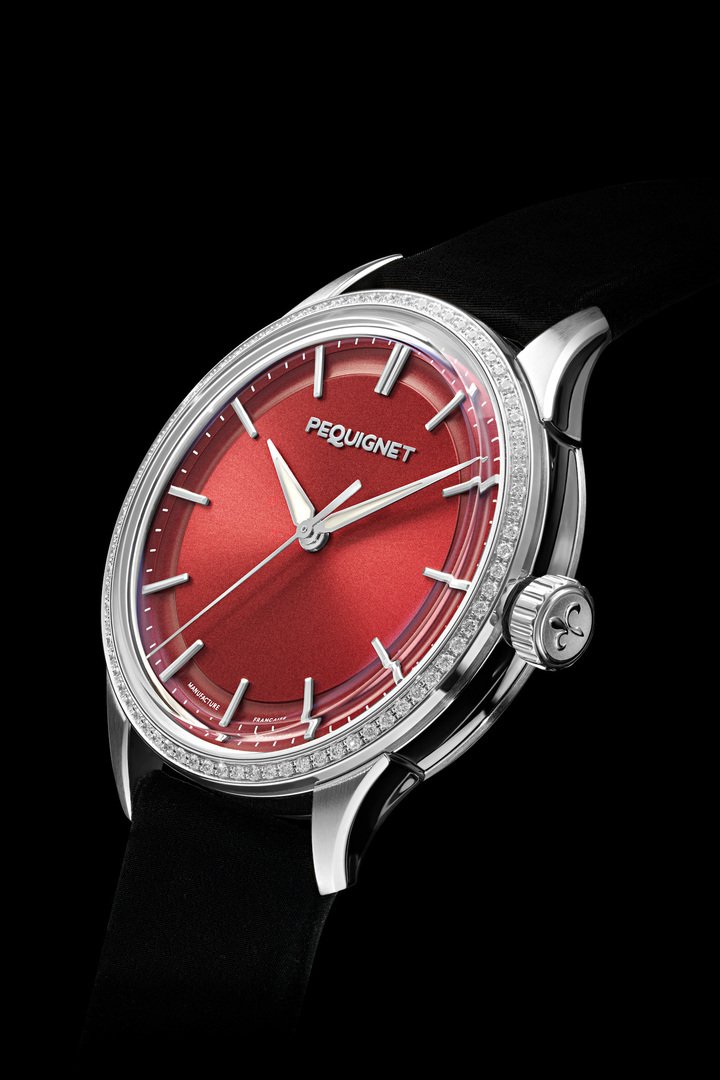 Pequignet unveils the Royale Paris 36 mm set with diamonds