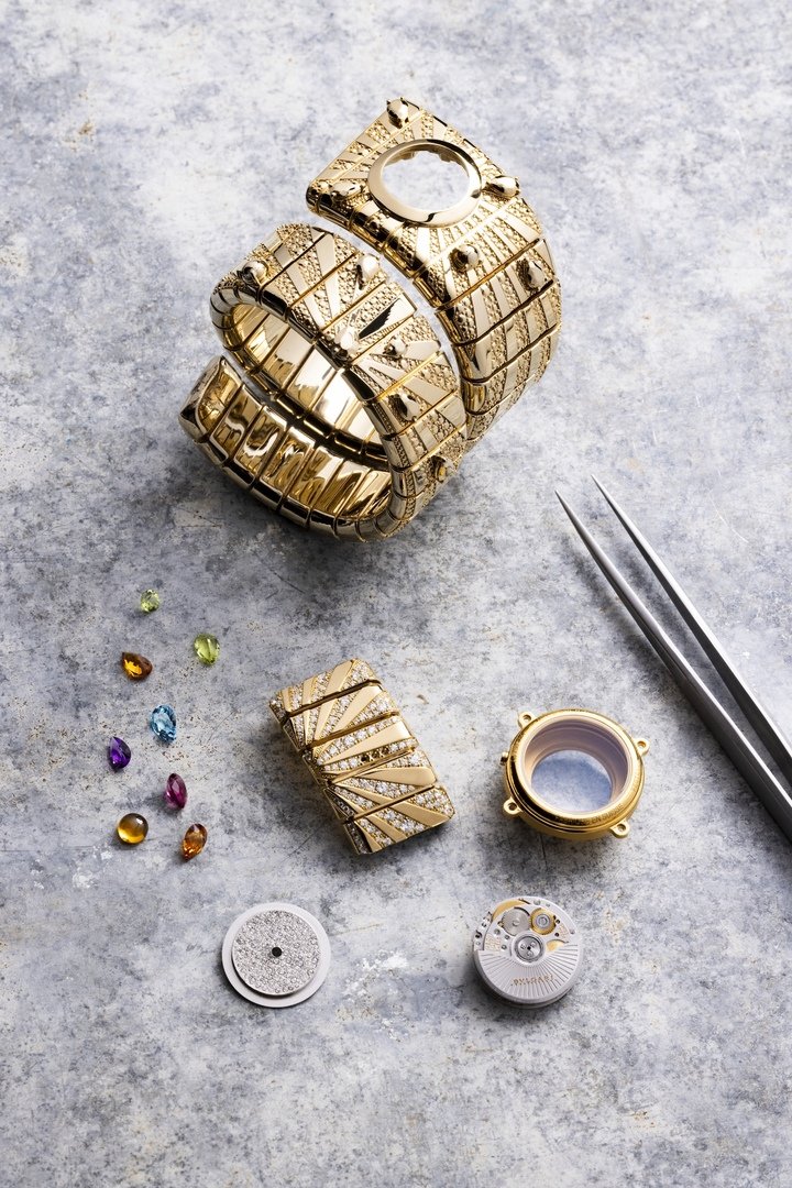 A cheerful version of Bvlgari's Tubogas with the new Manchette watch