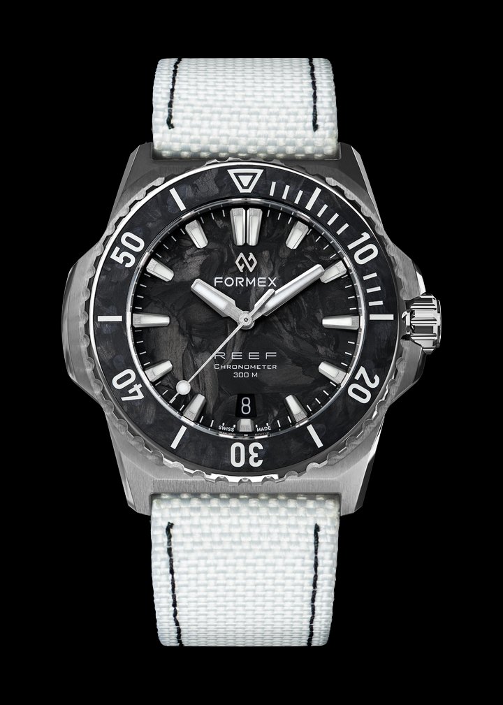 Formex Reef 39.5 - The Reef, Recast in Forged Carbon