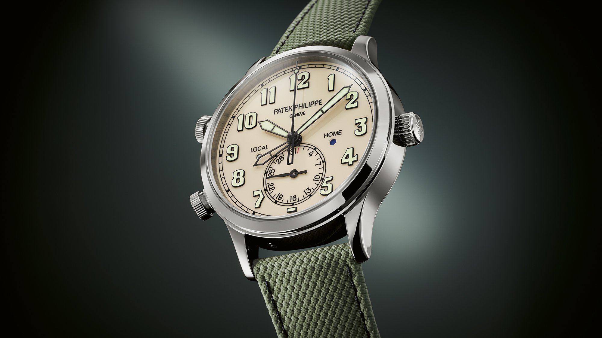 Patek Philippe Calatrava Pilot Travel Time Reference 5524G-010: an elegant travel companion
