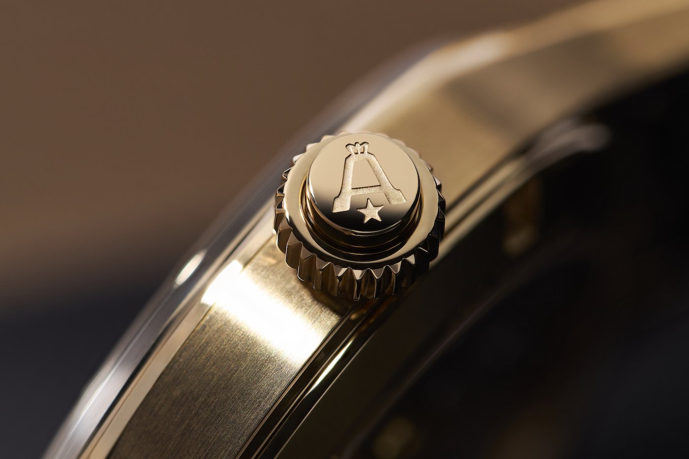 Angelus x Massena LAB Chronographe Télémètre – A vintage soul reborn