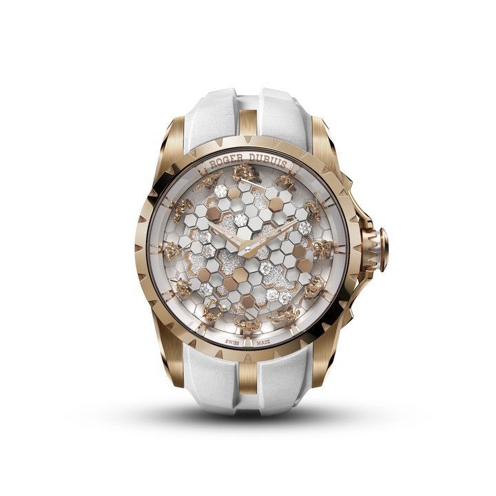 On the exceptional Excalibur Knights of the Round Table - The Enchanter Merlin, produced in a 28-piece limited edition, each knight marks his hour with a unique pose and presence. 