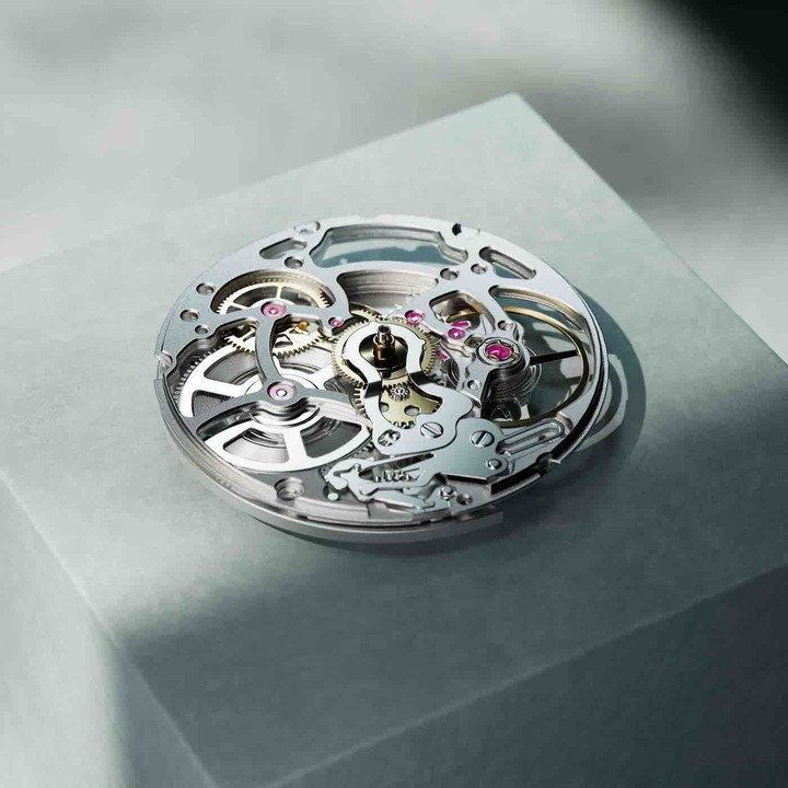 BA111Od Chapter 6 celebrates feminine watchmaking elegance