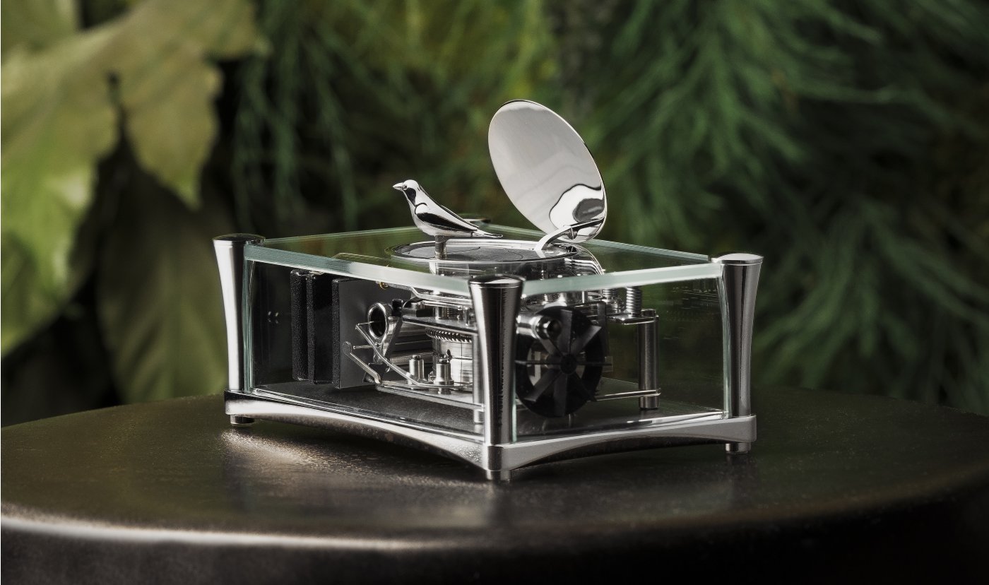 Reuge presents its new “Tabatières” enchanting birds