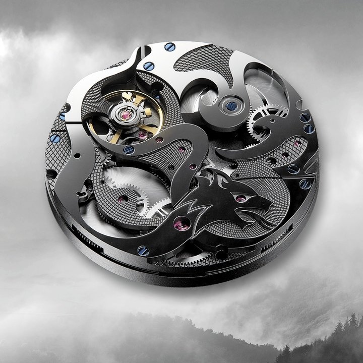 Stollenwurm manufactures its calibres in collaboration with specialists Télôs Watch and TMH.