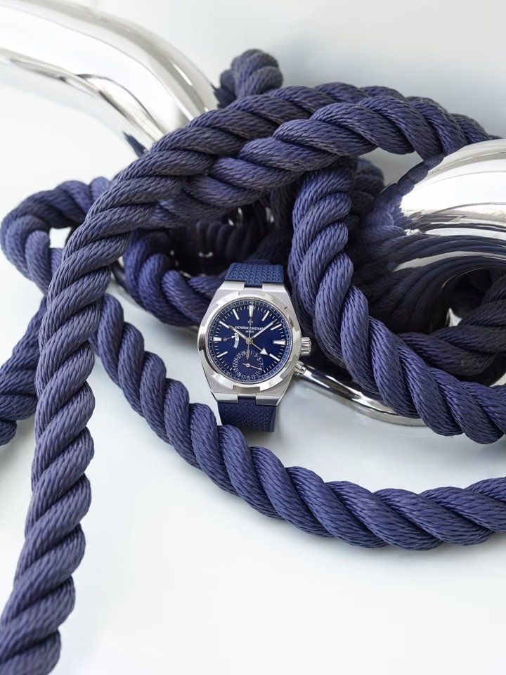 Rhapsody in red and blue: meditations on the GMT