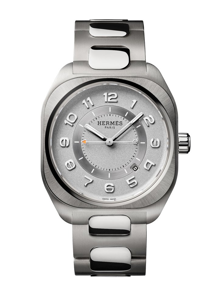 Hermès H08 expands with two titanium variations