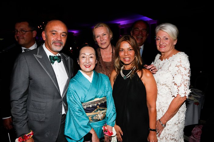 Committee: Christian Loboutin, Countess Setsuko Klossowski, Princess Maria Gabriella of Savoy, Princess of Thailand Rangsit Charuvan Sursock and Catherine Nickbarte, President of Buakhao White Lotus Foundation. 