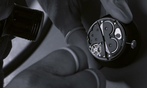 Emmanuel Bouchet Complication One Contrast Black: the deconstruction of time