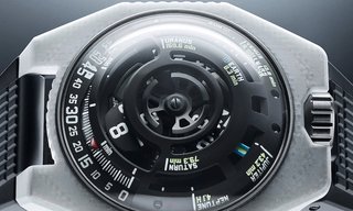 The UR-100V LS Ceramic by Urwerk: time flies at the speed of light