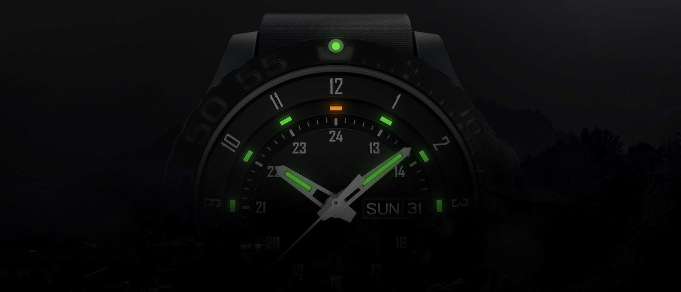 Recycling self-luminous watches