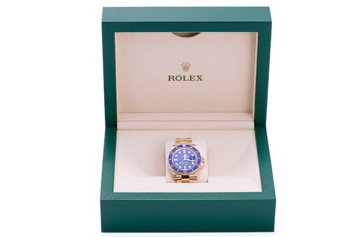 A preview of The Original Miami Beach Antique Show (March 26-30)