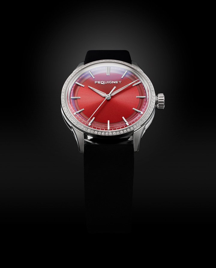 Pequignet unveils the Royale Paris 36 mm set with diamonds