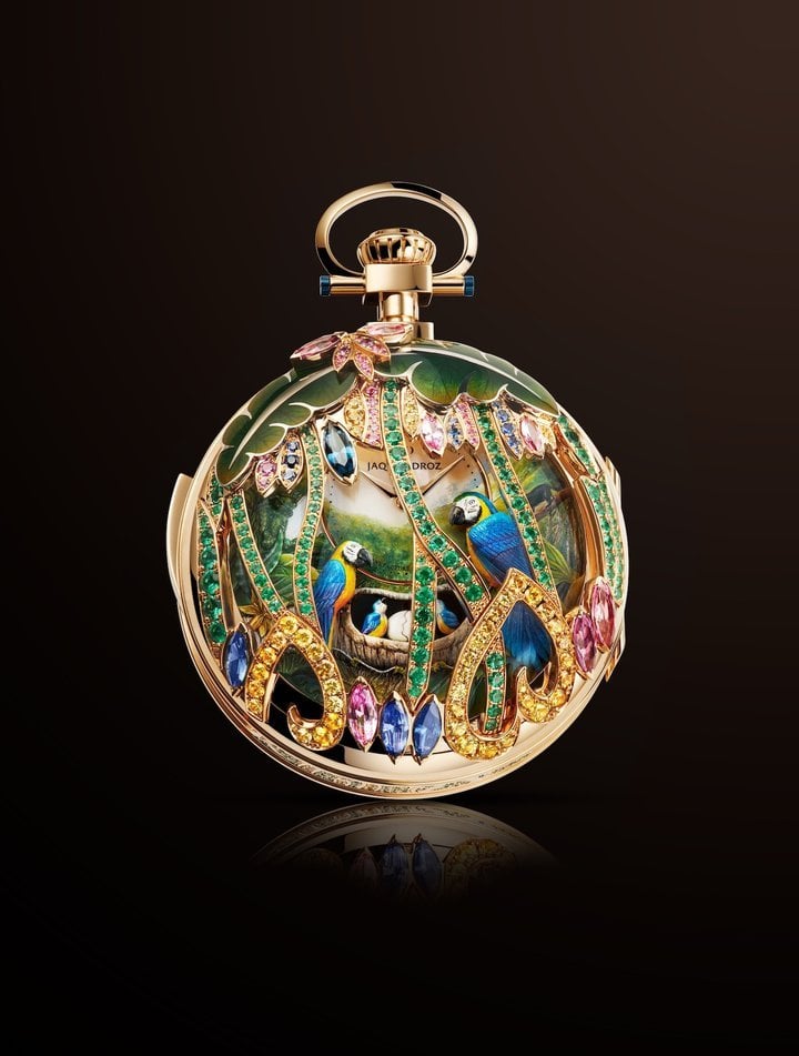 An exceptional, one-of-a-kind piece, the Parrot Repeater Pocket Watch Automaton in red gold took some ten artisans one year to complete. Worth more than 1.6 million francs, it incorporates 1,240 hand-set jewels, including 486 emeralds, 727 sapphires and 16 rubies.