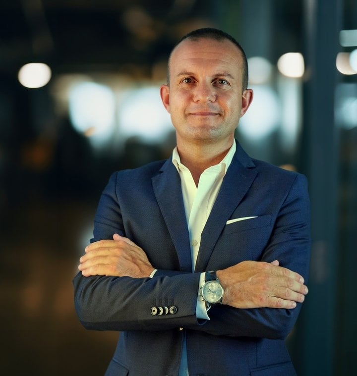 Massimiliano Quintavalle represents the third generation at the helm of La Vallée.