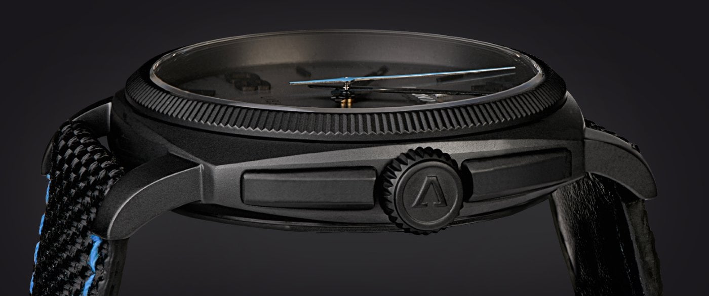 Label Noir and Anonimo partner on a first model