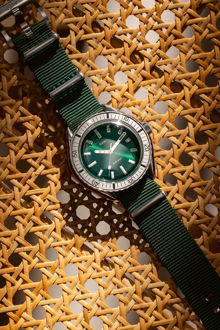 Launching in all eight Doxa colourways, on a rubber strap, the iconic stainless steel “beads of rice” bracelet, or a NATO strap for the Sea Emerald model, the new SUB 200 continues the tradition of combining timeless design, functionality, reliability and elegance at a very accessible price point. Today, with 16 new references joining the permanent SUB collection, the new SUB 200 takes its place in a prestigious lineage with over 50 years of innovation. 