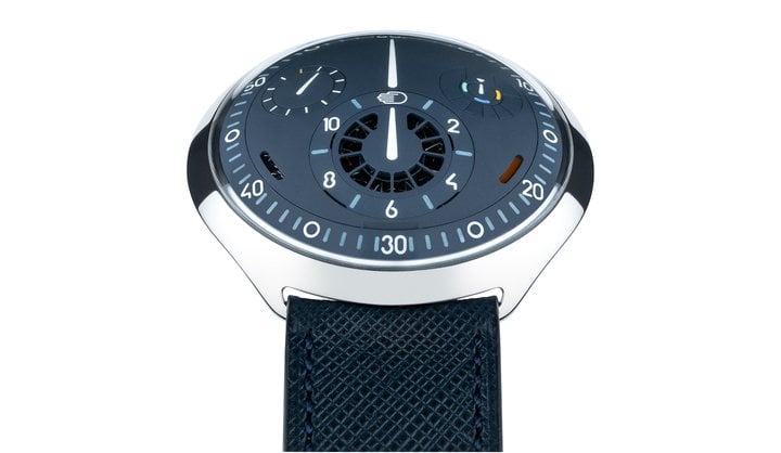 Ressence reinvents the crown