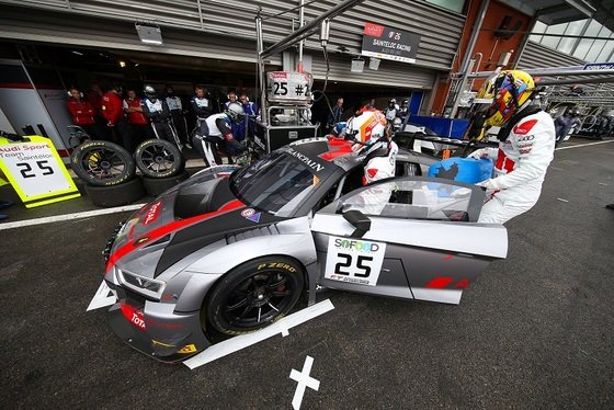 Hands on with Blancpain at the world's biggest GT3 race 