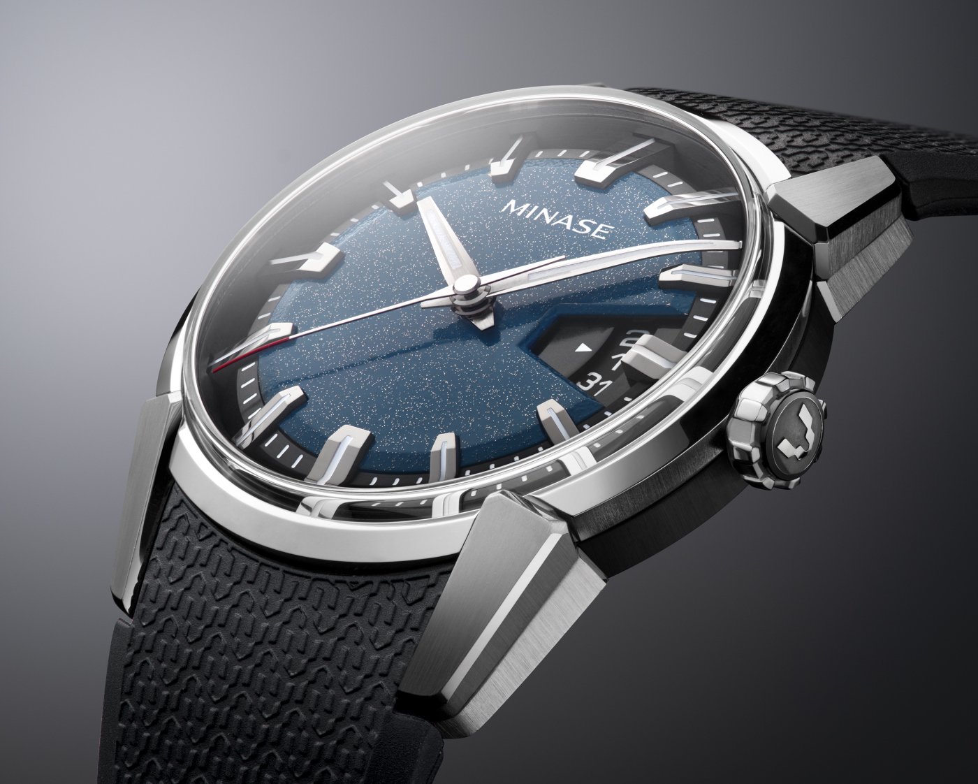 A new deep blue Urushi dial for Minase's Divido