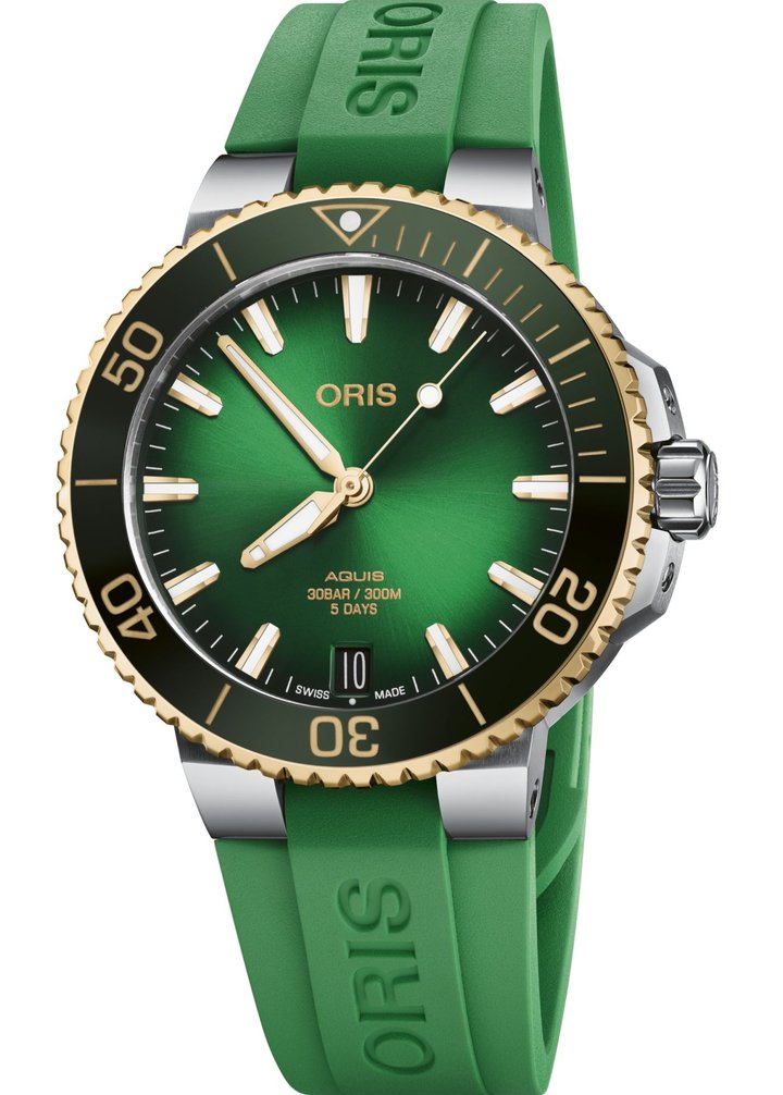 Two new versions for the Oris Aquis Date Calibre 400 41.5 mm