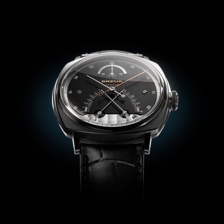 The Segreto di Lario has since been produced in two versions with a titanium case, including this model with a ‘Slate Grey' dial.