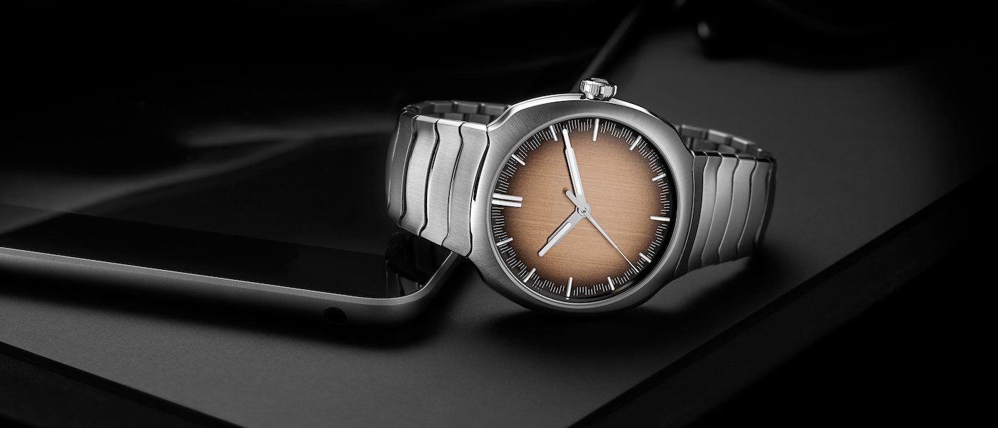 H. Moser & Cie Streamliner Centre Seconds Smoked Salmon