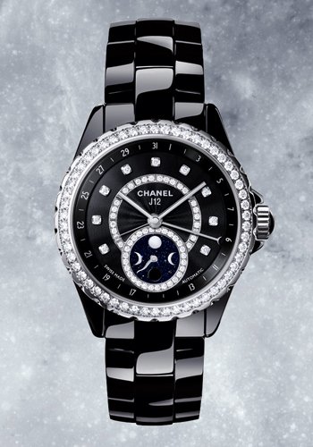 En couverture d'Europa Star Décembre/Janvier 2013-14: Chanel - J12 Moonphase, l'heure exquise