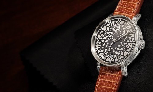 Robot debuts the Graphic Engraved Piece Unique 2025 