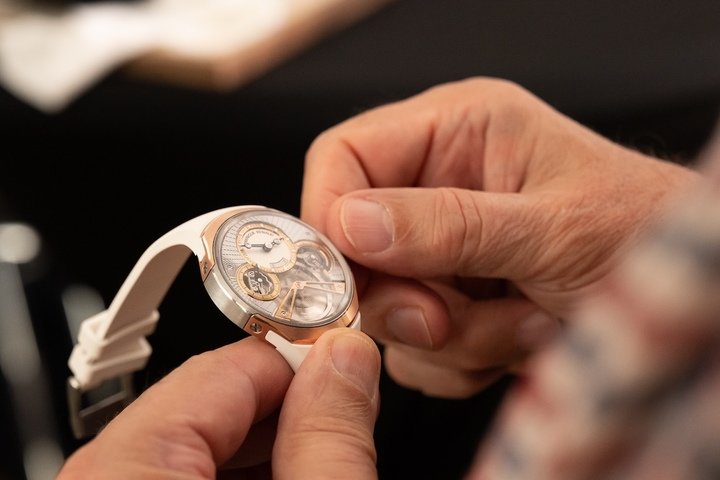 Dominique Renaud introduces new brand with groundbreaking 1Hz Pulse60