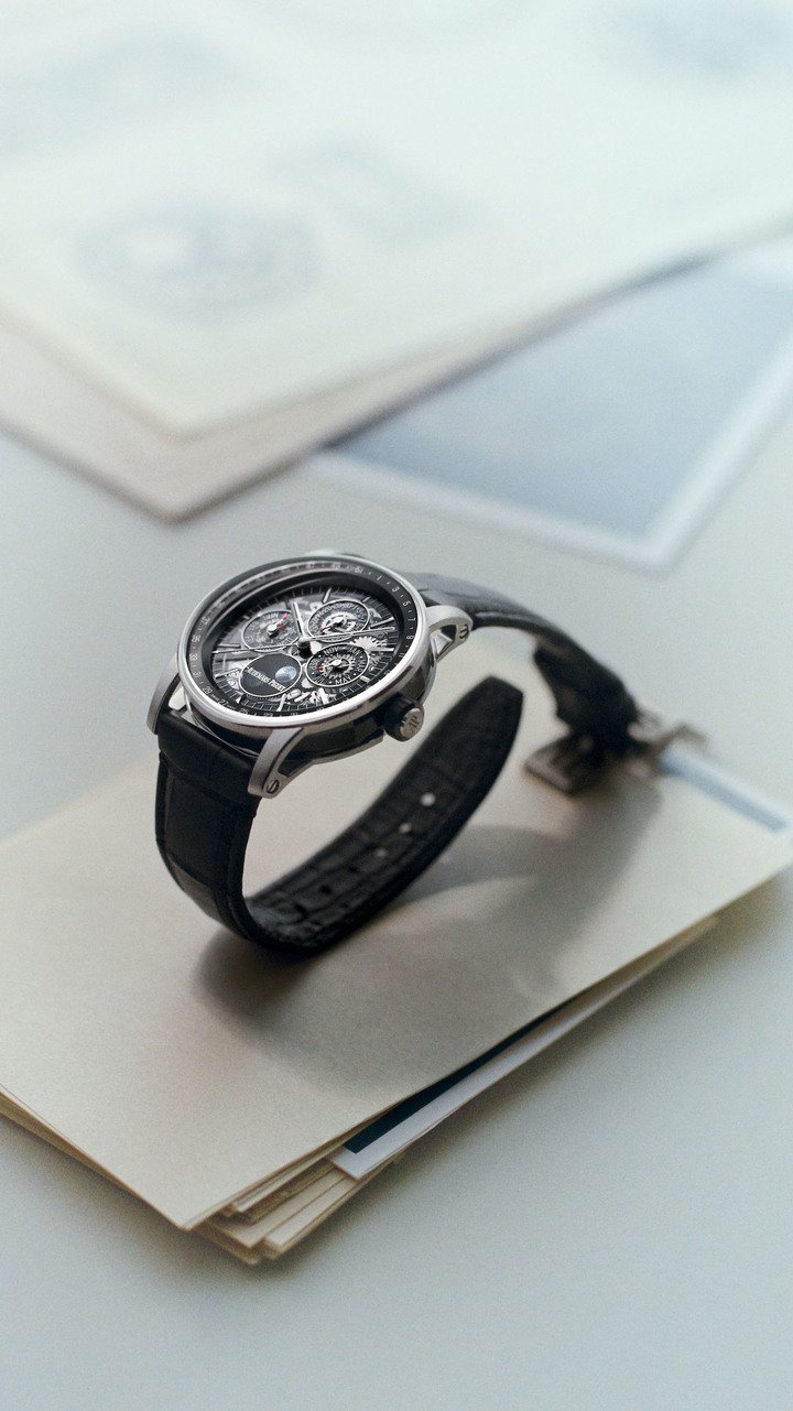 Audemars Piguet: a new generation of openworked perpetual calendars 