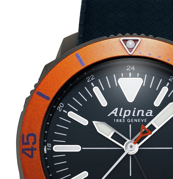 A closer look at the Alpina Seastrong Diver GMT