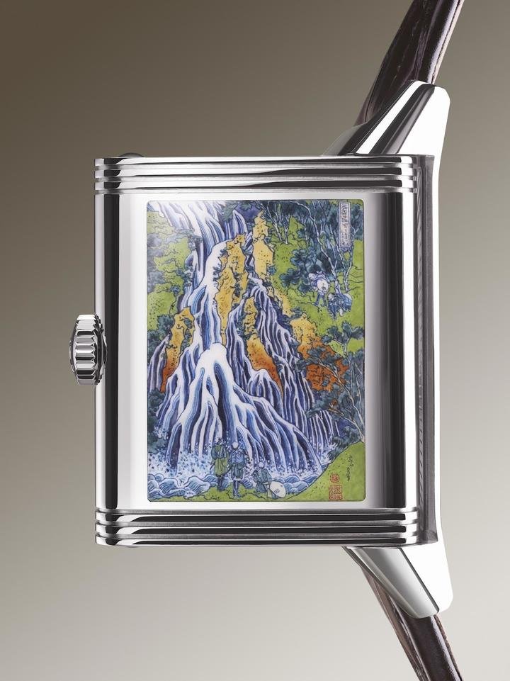 Jaeger-LeCoultre's subtle Reverso Tribute Enamel Hokusai