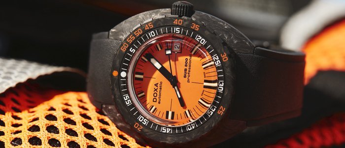 Doxa SUB 300 Carbon COSC